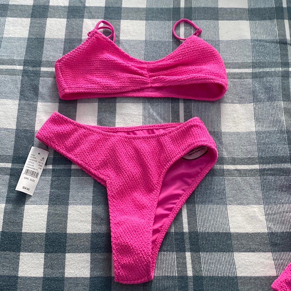 New hot pink bikini from pac sun